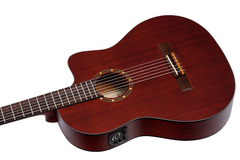 Ortega RCE125MMSN Klassisk gitar 4/4 Size, med mik, Thin, Slim Neck