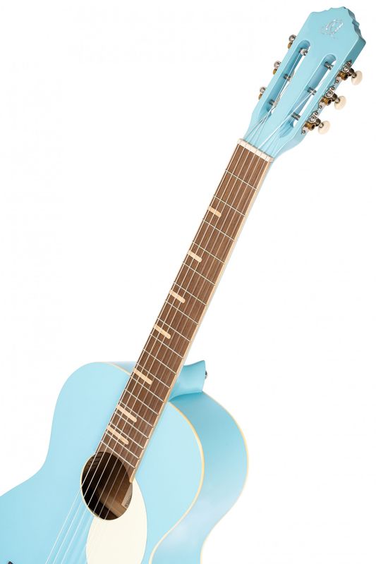 Ortega RGA-SKY Klassisk gitar Parlor body, Gaucho, Sky Blue