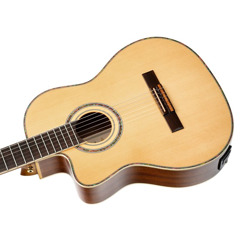 Ortega RCE141NT-L Klassisk gitar 4/4 Size, med mik, Gloss Natural, Left