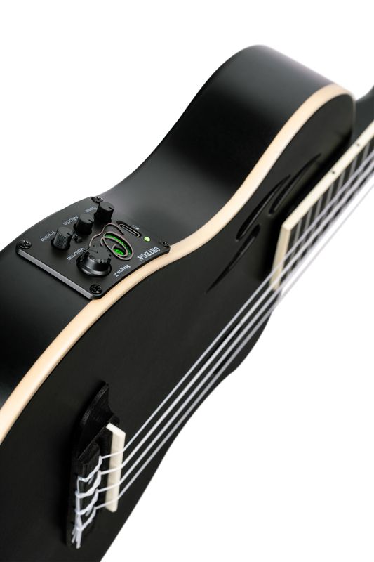 Ortega RTPS-U-SBK Tenor ukulele med mik, Tourplayer