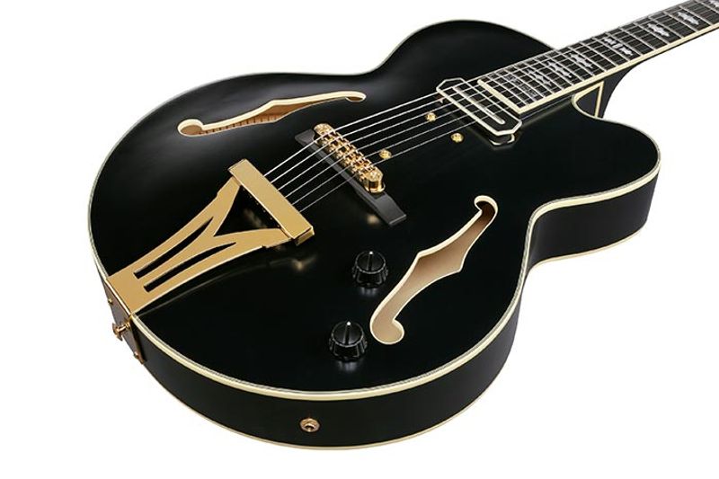 Ibanez PM3C-BKL Elgitar med hardcase,  Pat Metheny Signatur