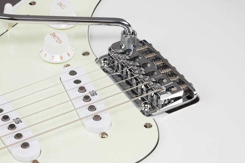 Ibanez LM1-LWH Elgitar med hardcase, AZ Luca Mantovanelli Signatur
