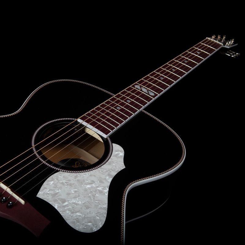 Seagull Artist Deluxe LTD Tuxedo Black Anthem Guitar
