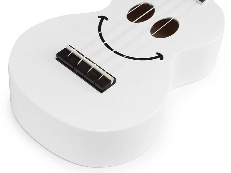 Mahalo Smiley Series, soprano ukulele, white, with bag