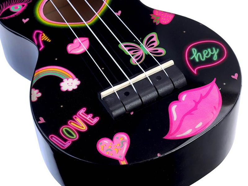 Mahalo Art Series, soprano ukulele HEART, black, with bag