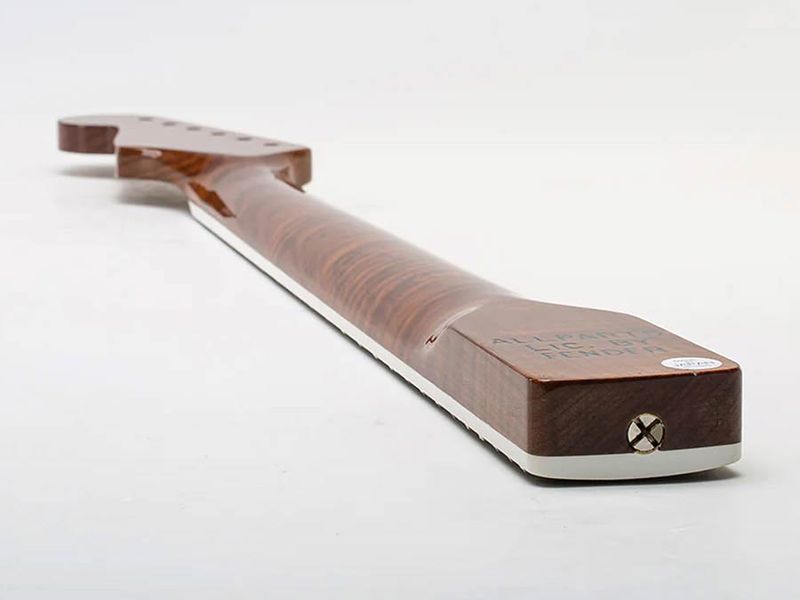 Allparts Select ltd VIN-MOD Deluxe neck for Stratocaster, AAA+ roasted flamed maple, bound fretboard, nitro finish