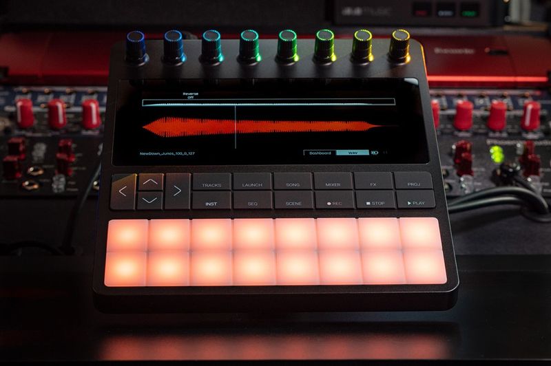 1010music Bento - Sampling production lab