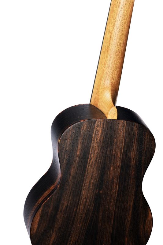 Ortega RUEB Tenor ukulele m/bag